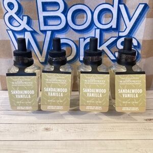 Four Bath & Works Works Vanilla Sandalwood Wallflower Refills